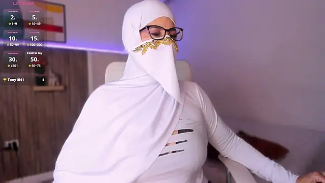 Hannaa Dolly online show from December 15, 2025, 3:01 am