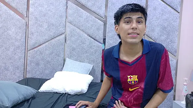 Lily y Finn online show from November 25, 2025, 3:29 am