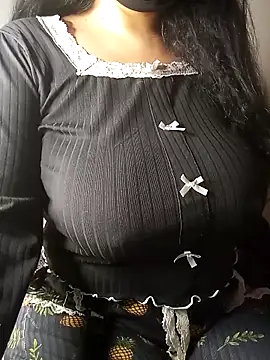 Sara90wa online show from February 6, 2026, 10:39 pm