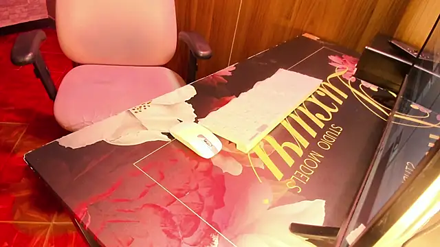 Belladonna trix online show from January 18, 2026, 12:30 pm