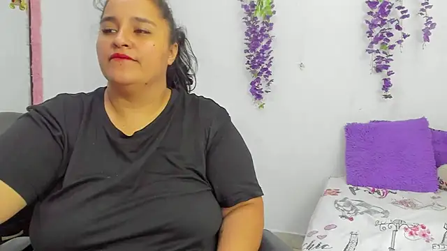 Snapshot of _1Zoey chatting on February 15, 2026, 7:51 am 1Zoey online show from February 15, 2026, 7:51 am