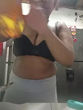 NayraMoon  online show from November 26, 2025, 2:22 am