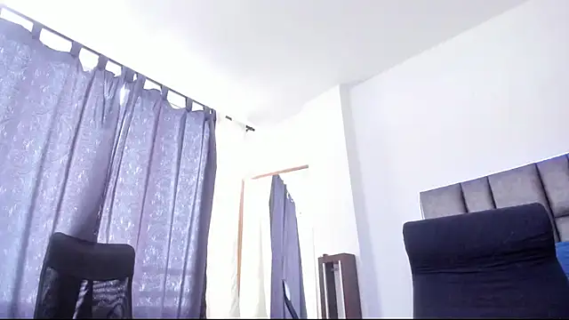 Snapshot of sarahhernandez chatting on May 21, 2026, 2:03 pm sarahhernandez online show from May 21, 2026, 2:03 pm