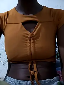 Snapshot of VIVHY chatting on November 12, 2025, 12:09 pm VIVHY online show from November 12, 2025, 12:09 pm