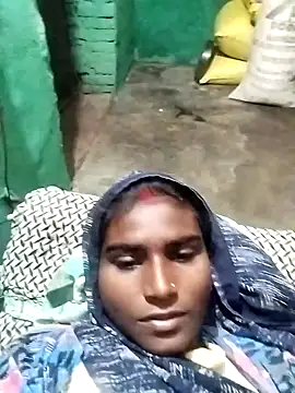 Snapshot of Big_Lovexx chatting on November 20, 2025, 9:36 pm Big Lovexx online show from November 20, 2025, 9:36 pm