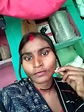 Snapshot of Big_Lovexx chatting on December 17, 2025, 5:45 am Big Lovexx online show from December 17, 2025, 5:45 am