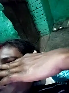 Snapshot of Big_Lovexx chatting on December 2, 2025, 11:39 pm Big Lovexx online show from December 2, 2025, 11:39 pm