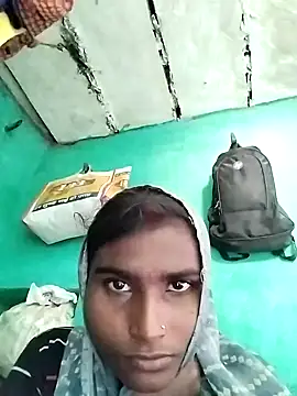 Snapshot of Big_Lovexx chatting on December 4, 2025, 5:50 am Big Lovexx online show from December 4, 2025, 5:50 am