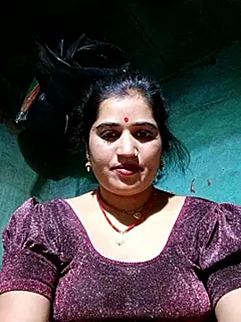 Snapshot of Hot_kamla chatting on April 24, 2026, 10:28 am Hot kamla online show from April 24, 2026, 10:28 am