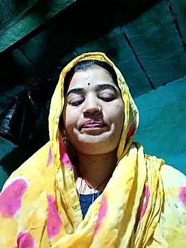 Hot kamla online show from December 19, 2025, 11:40 pm