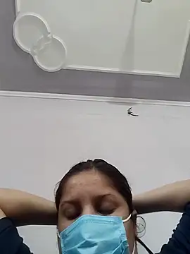 Cute hotzara online show from May 9, 2026, 10:18 am