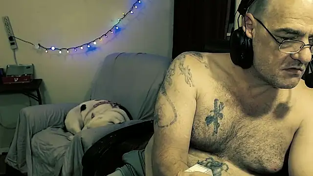 Snapshot of MrBigginTX chatting on February 9, 2026, 11:08 am MrBigginTX online show from February 9, 2026, 11:08 am