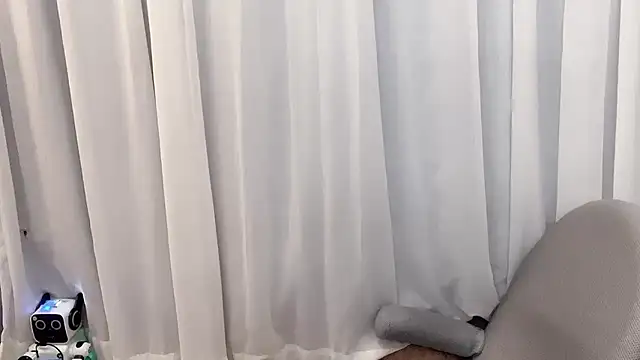 hayuyuyu online show from February 15, 2026, 2:49 pm