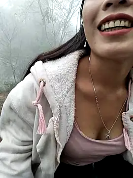 gugu0022 online show from February 3, 2026, 2:53 am