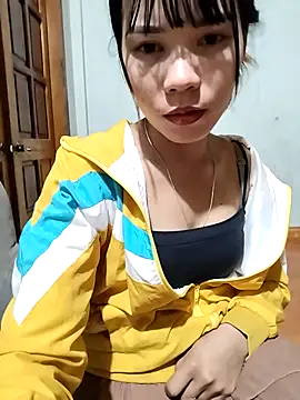 gugu0022 online show from November 26, 2025, 12:16 pm