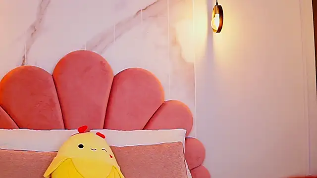 Scarlett Veyra online show from November 30, 2025, 7:20 am