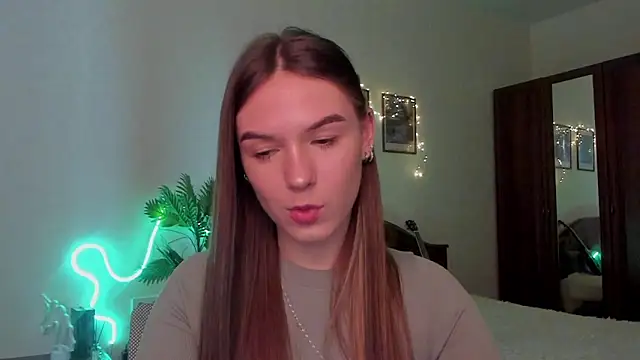 luna lust 212 online show from March 10, 2026, 1:04 pm