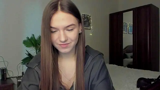 luna lust 212 online show from March 3, 2026, 12:12 pm