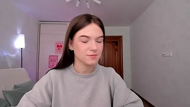 luna lust 212 online show from April 18, 2026, 4:26 am