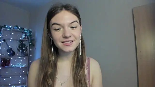 luna lust 212 online show from December 14, 2025, 8:09 am