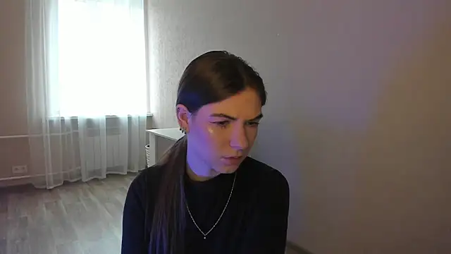 luna lust 212 online show from April 1, 2026, 4:36 am