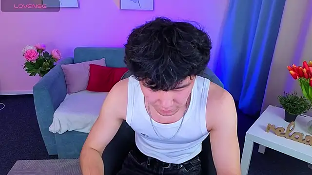 Snapshot of DenisHunter chatting on November 16, 2025, 2:33 pm DenisHunter online show from November 16, 2025, 2:33 pm