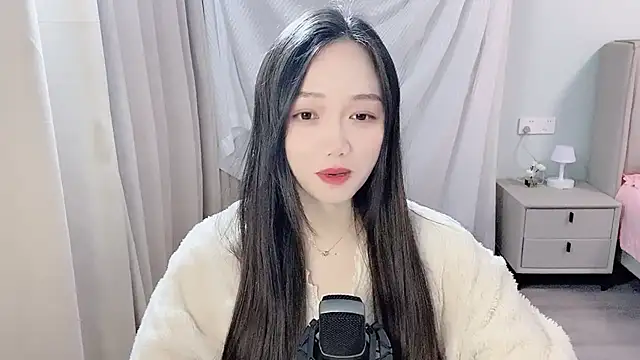 Snapshot of BoiI2u chatting on December 22, 2025, 3:23 pm BoiI2u online show from December 22, 2025, 3:23 pm