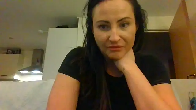 Snapshot of jasmine38england chatting on May 6, 2026, 10:14 pm jasmine38england online show from May 6, 2026, 10:14 pm
