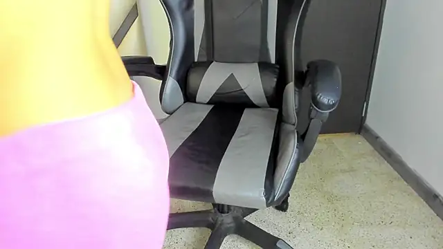 Snapshot of Luciferr_66 chatting on November 21, 2025, 8:41 pm Luciferr 66 online show from November 21, 2025, 8:41 pm