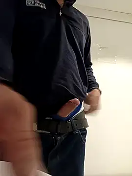 Snapshot of SunkenDakota chatting on November 15, 2025, 1:37 pm SunkenDakota online show from November 15, 2025, 1:37 pm