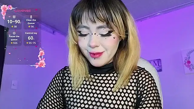 Snapshot of NinaSakura_Eup chatting on April 28, 2026, 12:09 pm NinaSakura Eup online show from April 28, 2026, 12:09 pm