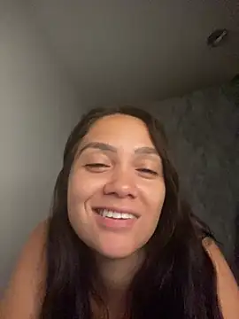 Snapshot of carolsapequinha chatting on March 1, 2026, 10:15 am carolsapequinha online show from March 1, 2026, 10:15 am