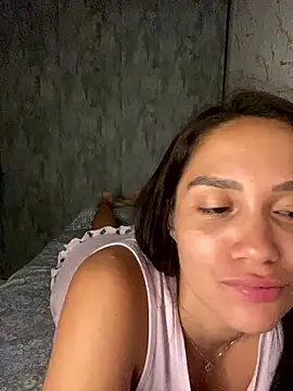 Snapshot of carolsapequinha chatting on January 17, 2026, 2:26 am carolsapequinha online show from January 17, 2026, 2:26 am