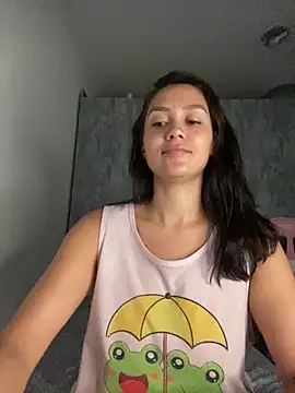 Snapshot of carolsapequinha chatting on February 28, 2026, 1:22 pm carolsapequinha online show from February 28, 2026, 1:22 pm