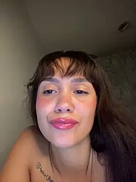 Snapshot of carolsapequinha chatting on April 30, 2026, 1:12 am carolsapequinha online show from April 30, 2026, 1:12 am