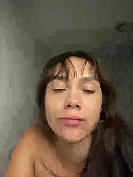 Snapshot of carolsapequinha chatting on May 3, 2026, 2:49 am carolsapequinha online show from May 3, 2026, 2:49 am