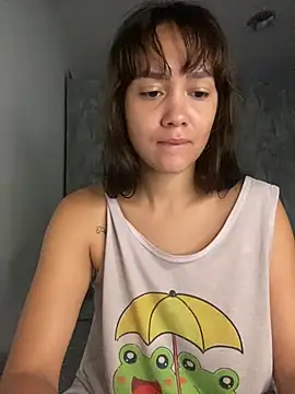 Snapshot of carolsapequinha chatting on May 3, 2026, 2:53 pm carolsapequinha online show from May 3, 2026, 2:53 pm