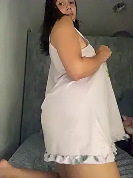 Snapshot of carolsapequinha chatting on February 24, 2026, 11:11 am carolsapequinha online show from February 24, 2026, 11:11 am