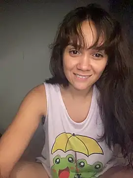Snapshot of carolsapequinha chatting on May 30, 2026, 3:24 am carolsapequinha online show from May 30, 2026, 3:24 am