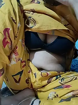 Snapshot of beutiful_hot chatting on July 10, 2026, 2:44 am beutiful hot online show from July 10, 2026, 2:44 am