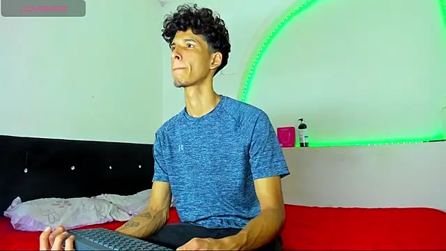 Snapshot of kaiborman00 chatting on March 2, 2026, 4:02 am kaiborman00 online show from March 2, 2026, 4:02 am