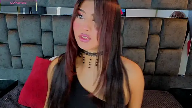 Snapshot of IssaJones_ chatting on February 2, 2026, 5:56 pm IssaJones online show from February 2, 2026, 5:56 pm