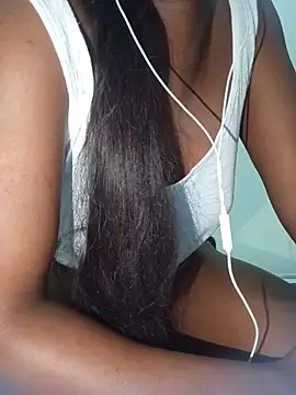 Snapshot of mirna96 chatting on June 9, 2026, 5:47 pm mirna96 online show from June 9, 2026, 5:47 pm