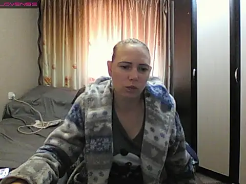 Snapshot of JenniDeep chatting on May 19, 2026, 5:47 am JenniDeep online show from May 19, 2026, 5:47 am