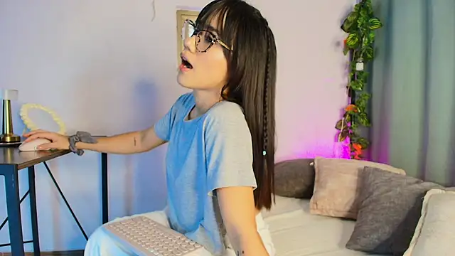 lizzy kane online show from November 29, 2025, 8:09 pm