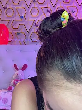 Snapshot of MelanyyJhonson15 chatting on February 20, 2026, 2:41 am MelanyyJhonson15 online show from February 20, 2026, 2:41 am