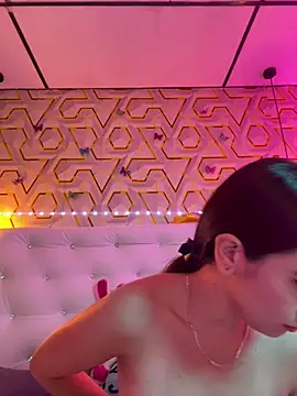 Snapshot of MelanyyJhonson15 chatting on February 4, 2026, 2:28 am MelanyyJhonson15 online show from February 4, 2026, 2:28 am