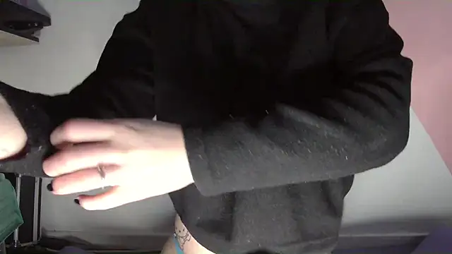 Snapshot of secretcouple_00 chatting on January 19, 2026, 3:16 pm secretcouple 00 online show from January 19, 2026, 3:16 pm