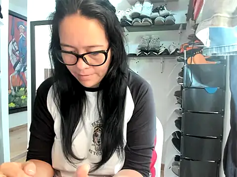 Snapshot of caroline_47 chatting on April 18, 2026, 4:09 pm caroline 47 online show from April 18, 2026, 4:09 pm