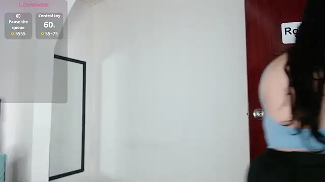 Snapshot of Catalinajane1 chatting on November 15, 2025, 2:10 pm Catalinajane1 online show from November 15, 2025, 2:10 pm